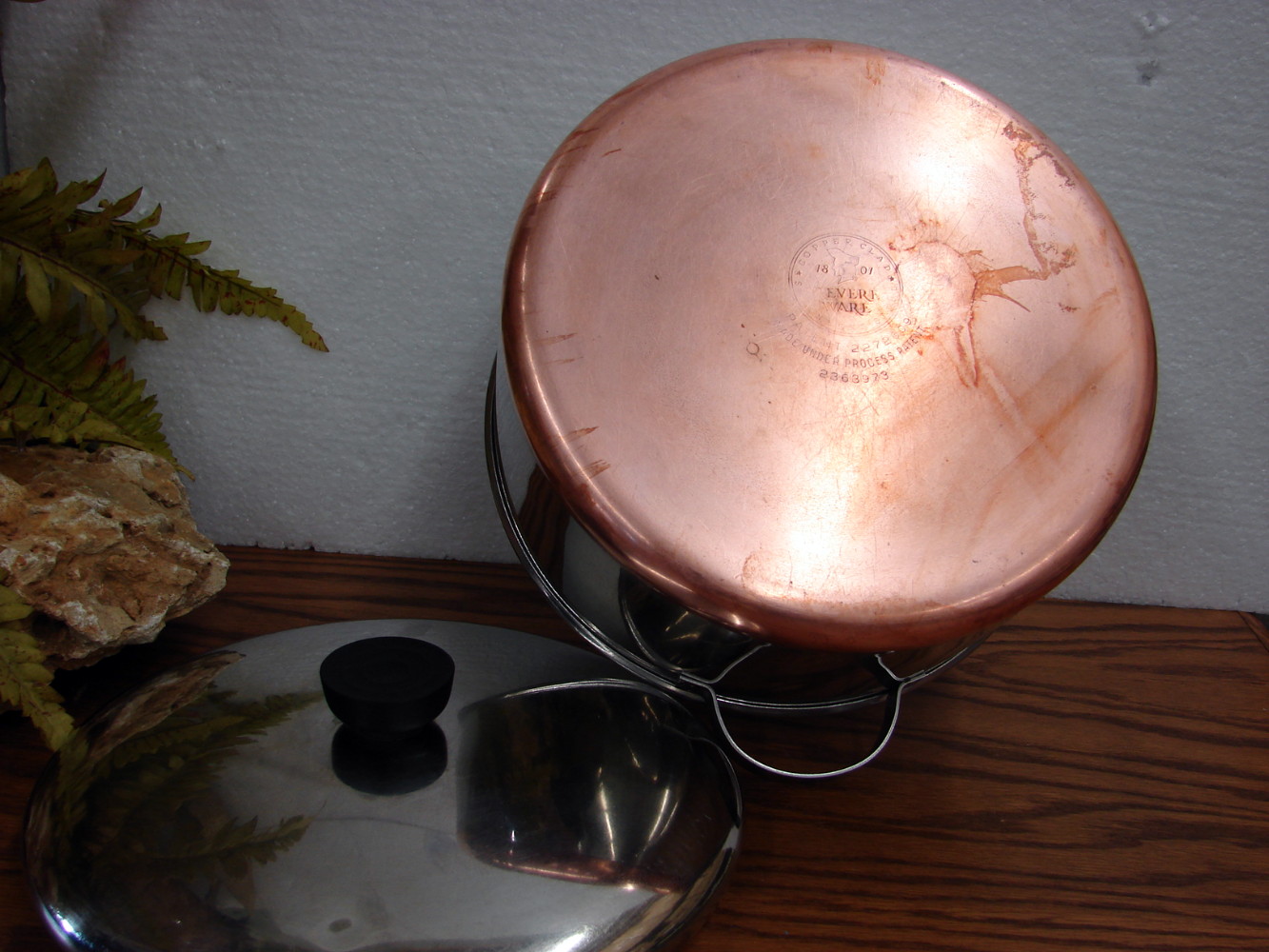 Vintage Copper Bottom Revere Ware 4 Quart Commercial Stock Pot w/ Lid - Image 3