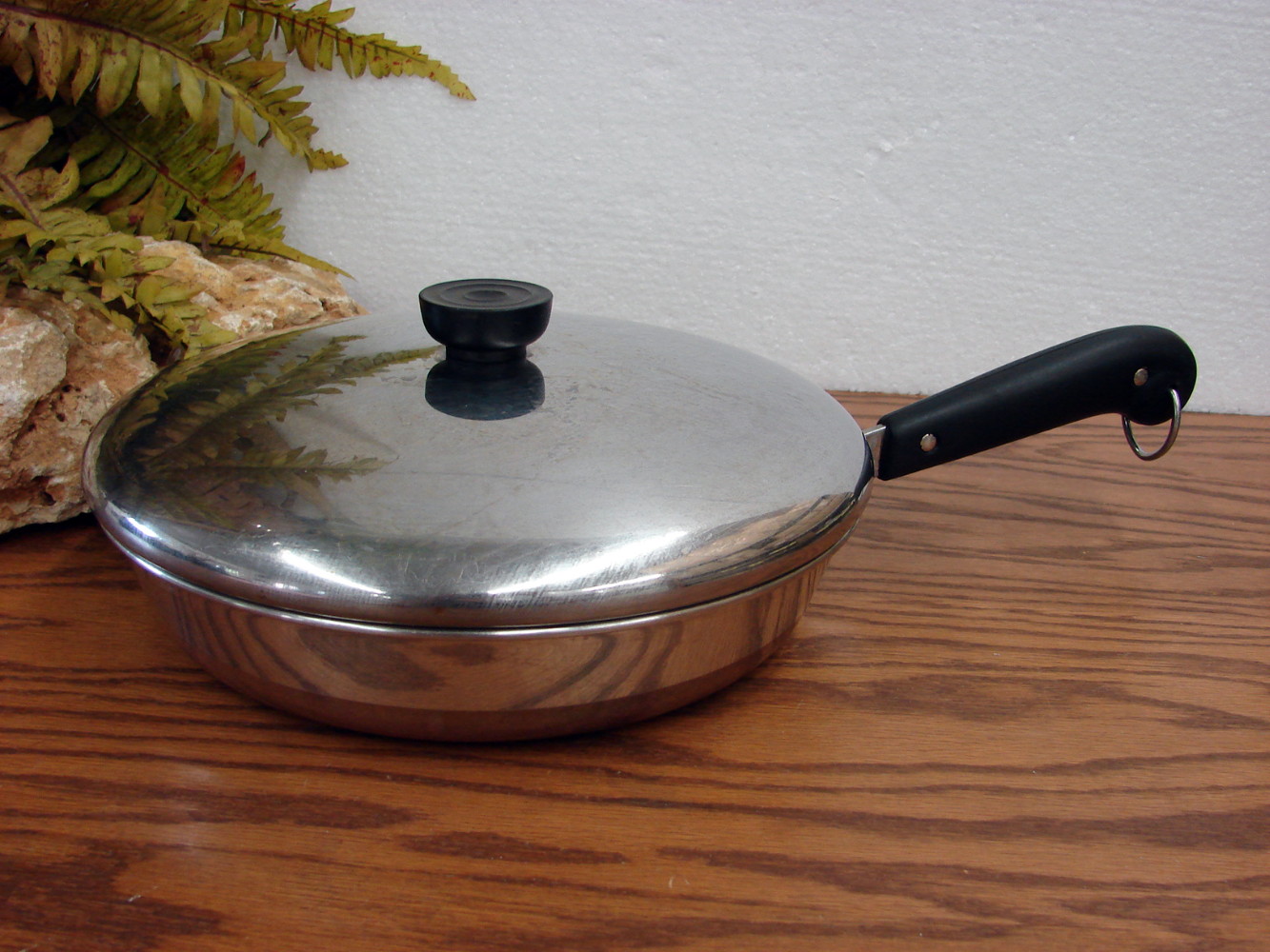 Vintage Copper Bottom Revere Ware 10" Skillet Frying Pan w/ Lid Chicken Fryer - Image 4
