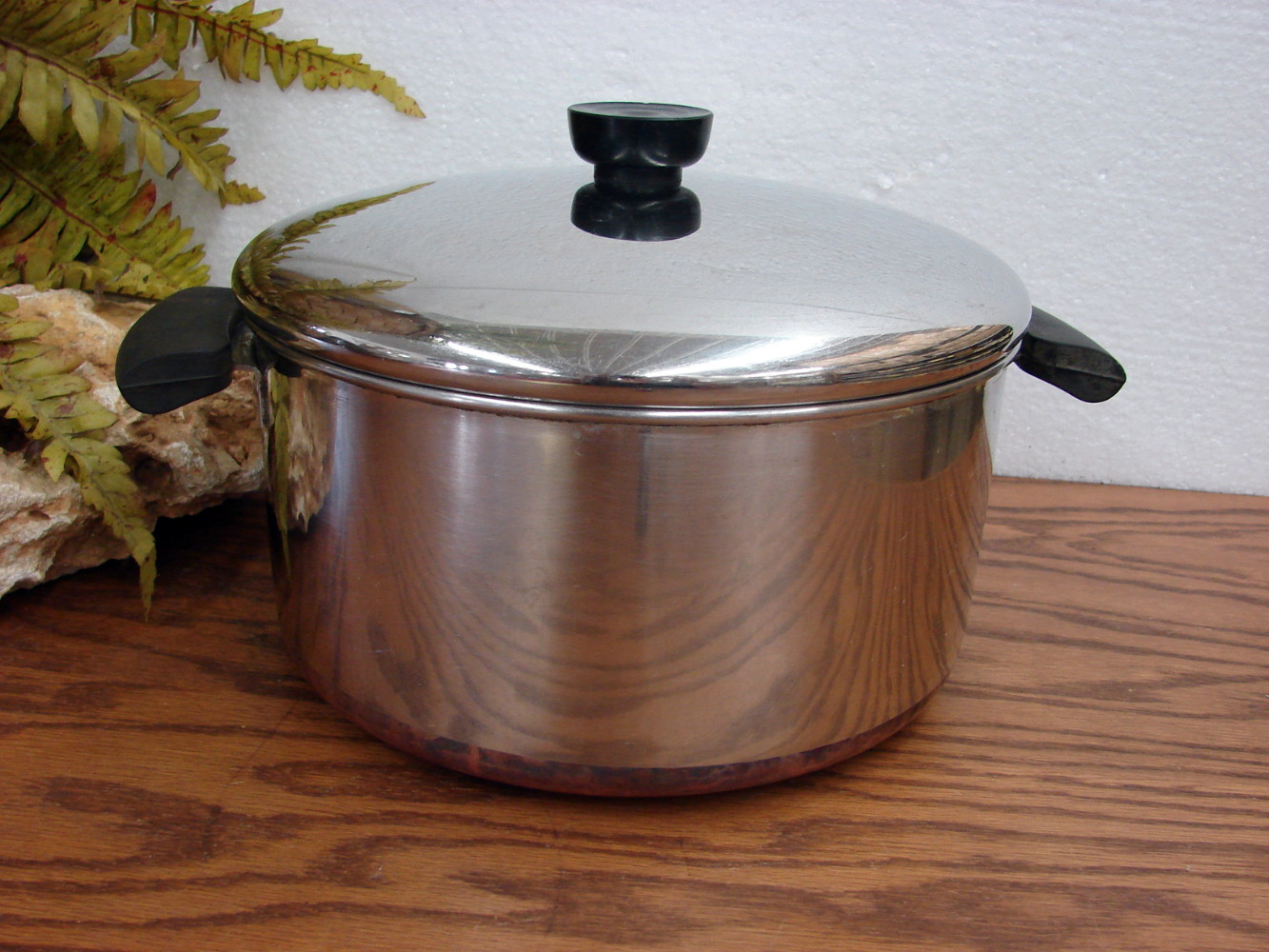 Vintage Copper Bottom Revere Ware 4 Quart Stock Pot w/ Lid Burn Mark