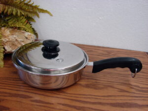 Vintage SaladMaster 9" Stainless Steel Skillet Frying Sauce Pan w/ Vapor Lock Lid