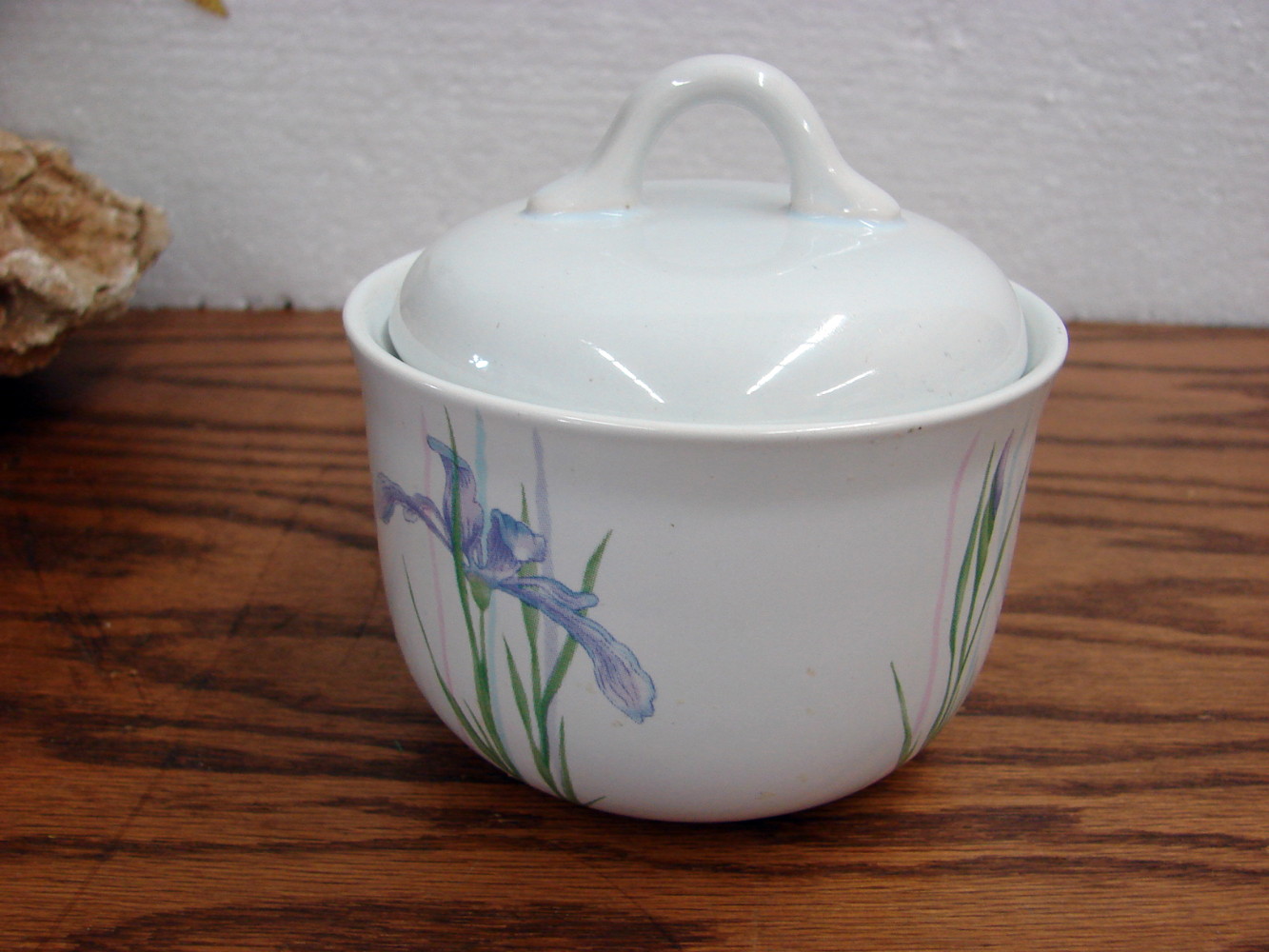 Vintage Corning Ware Corelle Shadow Iris Sugar Bowl w/ Lid