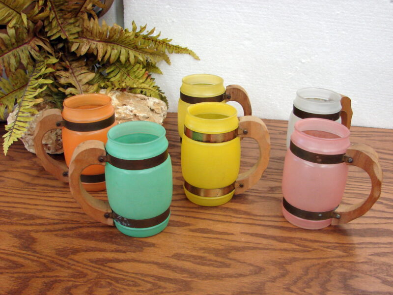 Siesta Ware Glass Hawaiian Tiki Mugs Wood Handle Barrel and Tankard, Moose-R-Us.Com Log Cabin Decor