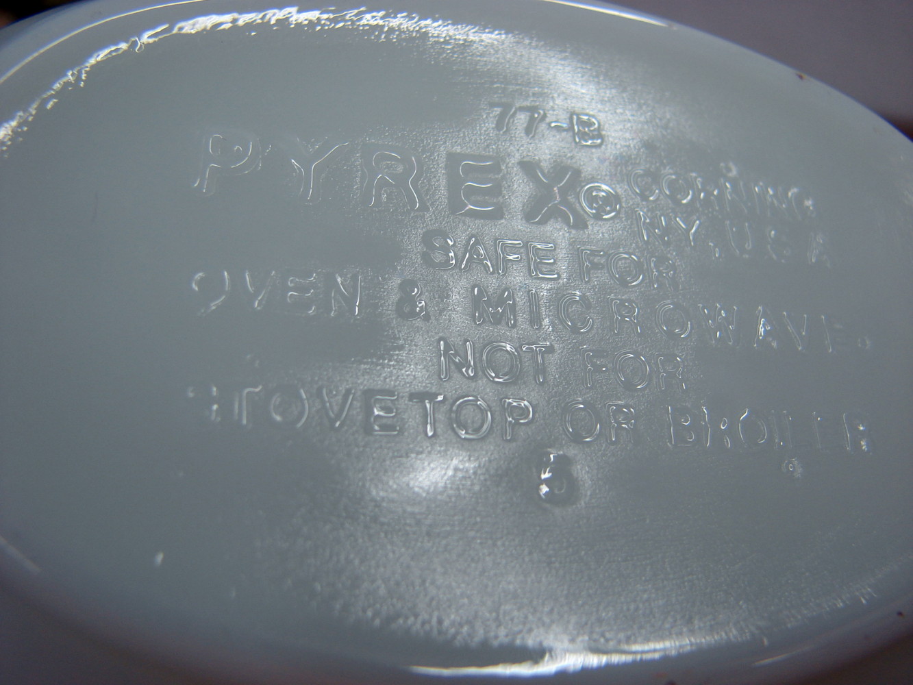 Vintage PYREX Spring Blossom Crazy Daisy Gravy Sauce Boat w/ Under Plate - Image 2