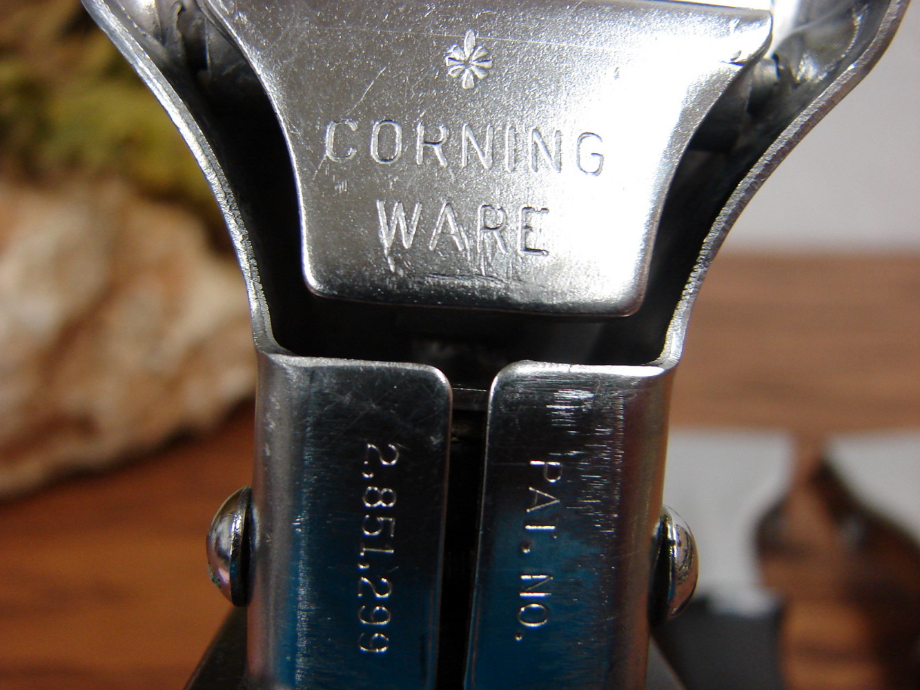 Vintage Corning Ware Detachable Swivel Twist Release Lock Handle - Image 2