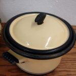 Antique Cast Enamel Vollrath Kook King Enamelware Pot w/ Art Deco Lid - Image 2