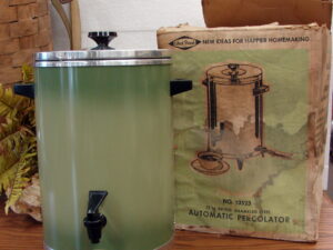 Vintage Avocado Green West Bend 30 Cup Automatic Electric Coffee Percolator Potluck