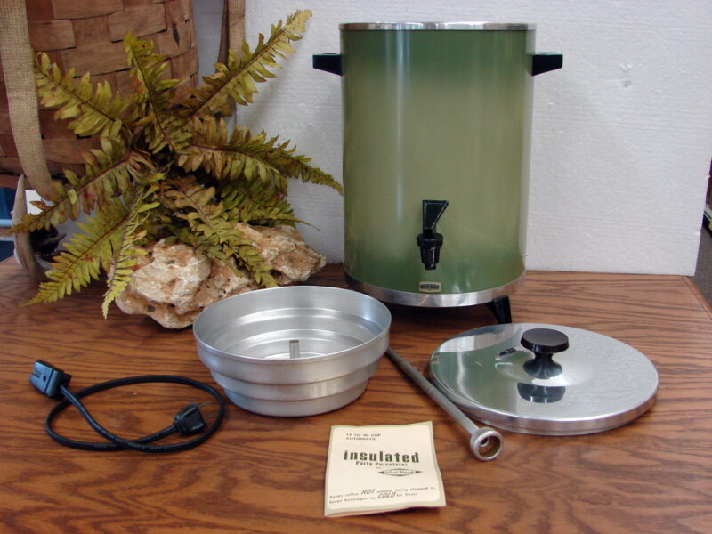 Vintage Avocado Green West Bend 30 Cup Automatic Electric Coffee Percolator Potluck, Moose-R-Us.Com Log Cabin Decor