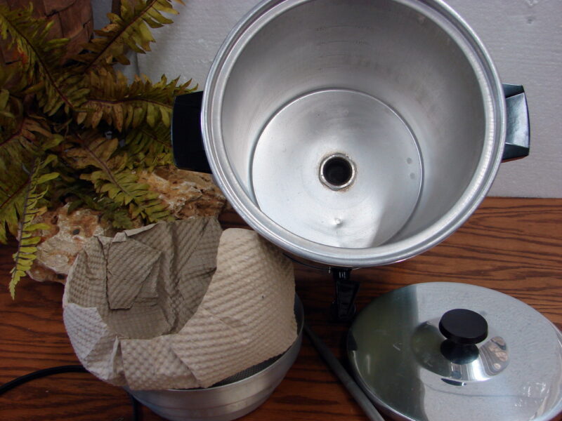 Vintage Avocado Green West Bend 30 Cup Automatic Electric Coffee Percolator Potluck, Moose-R-Us.Com Log Cabin Decor
