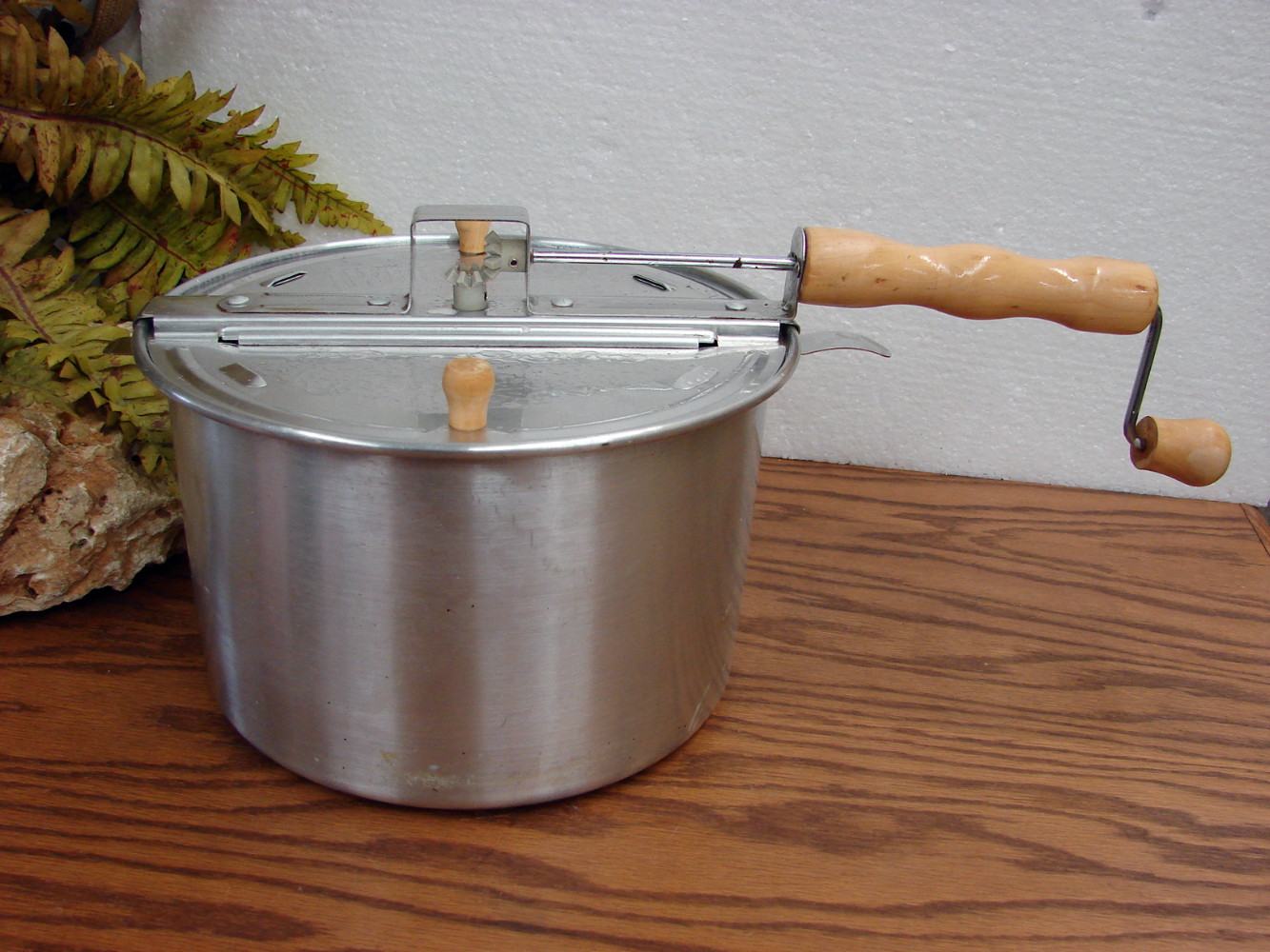 Vintage Genuine Whirley*Pop Stove Top Popcorn Popper Manual Crank -   Log Cabin Decor