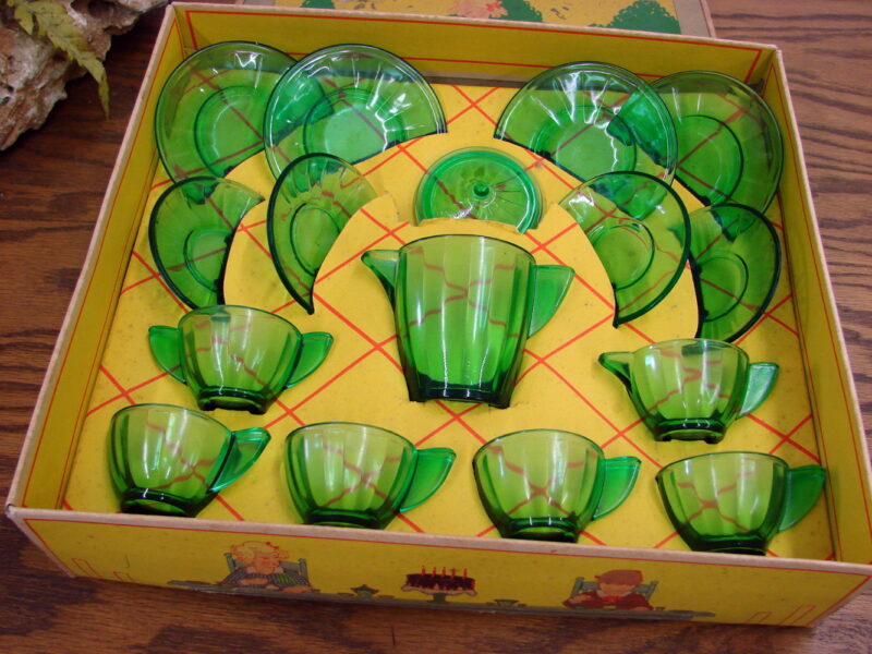 Vintage Akro Agate Sierra Set Doric Pansy Depression Glass Toy Play Set USA, Moose-R-Us.Com Log Cabin Decor