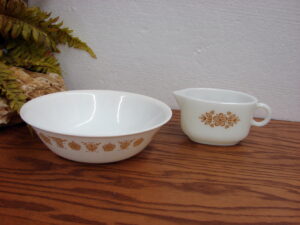 Vintage Corning Ware Corelle PYREX Butterfly Gold Gravy Boat
