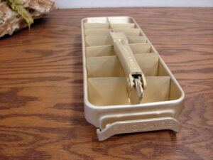 Vintage Frigidaire Quickube Aluminum Old School Ice Cube Tray Gold
