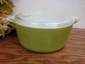 Vintage PYREX Verde Green #475 Cinderella Round Casserole w/ Lid 2 1/2 Qt