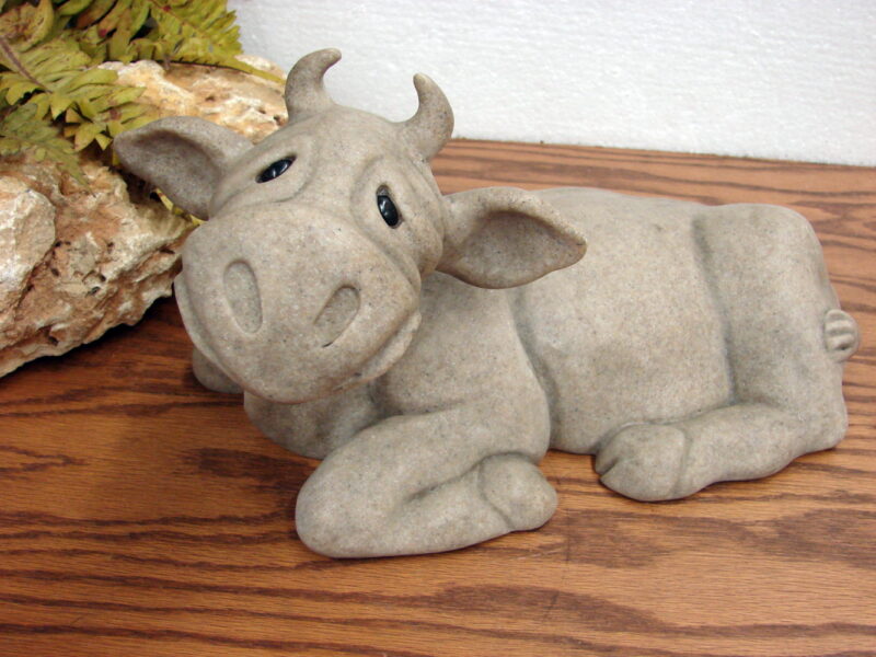 Quarry Critters 2000 Charity Oversized Cow Second Nature Design, Moose-R-Us.Com Log Cabin Decor
