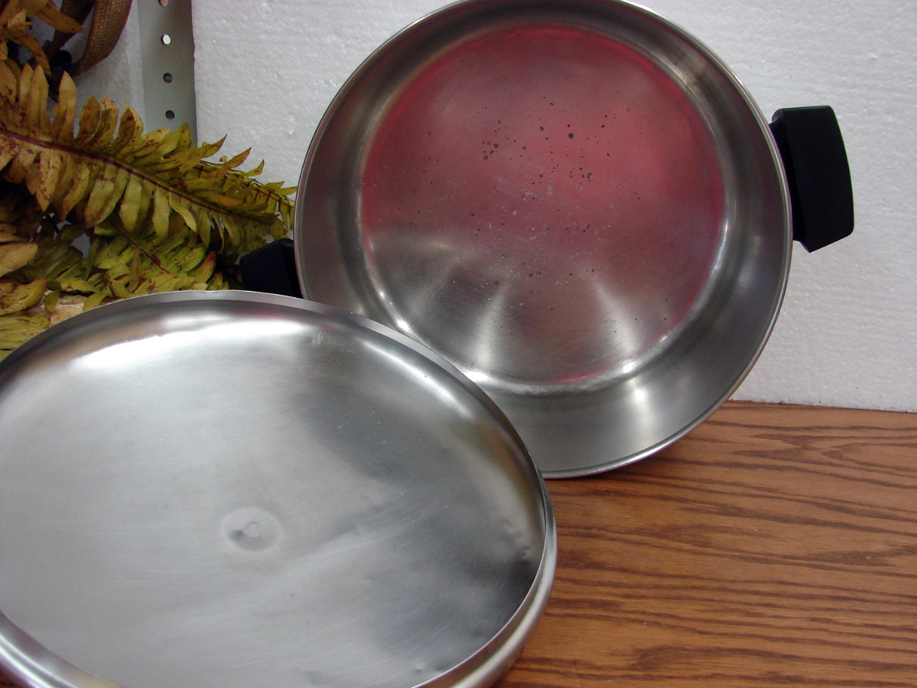 Vintage Copper Bottom Revere Ware 6 Quart Stock Pot w/ Lid Freckles Inside - Image 2