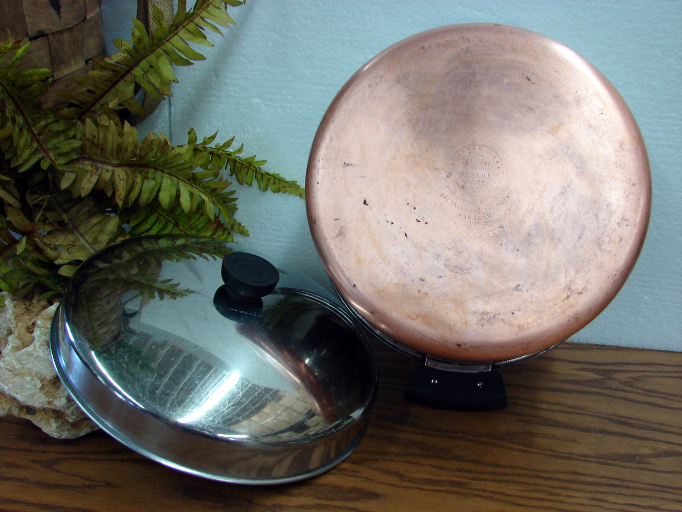 Vintage Copper Bottom Revere Ware 6 Quart Stock Pot Heavy Duty Commercial w/ Dome Lid - Image 3