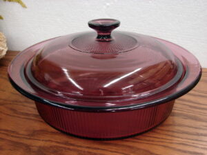 Vintage PYREX Glass Visions Cranberry 2.5 Qt Ribbed Round Casserole w/ Matching Lid