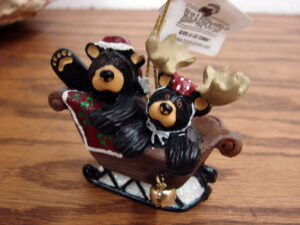 New Big Sky Carvers Bearfoots Bears Jeff Fleming Sleigh Ride Ornament