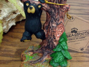 New Big Sky Carvers Bearfoots Bears Jeff Fleming Hang in There Mini Figurine