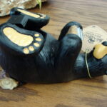 New Big Sky Carvers Bearfoots Bears Jeff Fleming Beary at Work Tape Dispenser