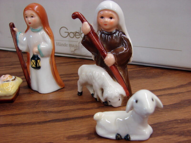 Vintage Miniature Goebel 1986 W. Germany 10 Pc Porcelain Nativity Set #70787 Box, Moose-R-Us.Com Log Cabin Decor