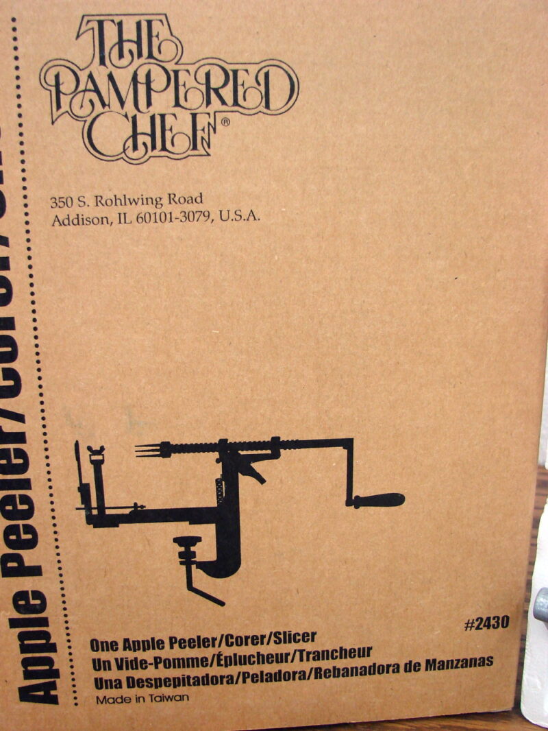 The Pampered Chef Apple Peeler Corer Slicer NIB #2430, Moose-R-Us.Com Log Cabin Decor