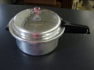 Vintage Mirro Matic 6 Qt Pressure Cooker Canner w/ Rack and Regulator