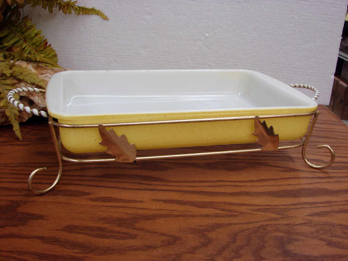 Vintage PYREX Desert Dawn Yellow Fleck Lasagna Cake Pan #232 w
