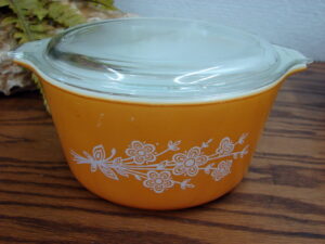 Vintage PYREX Butterfly Gold II #473 Cinderella Round Casserole w/ Lid 1 Qt as is
