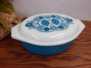 Vintage PYREX Horizon Blue #045 2 1/2 Quart Oval Casserole Patterned Lid