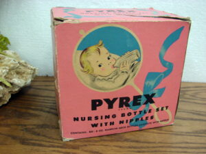 Vintage PYREX Nursing Baby Bottle Set w/ Nipples New In Box 8 Ounce Bottles