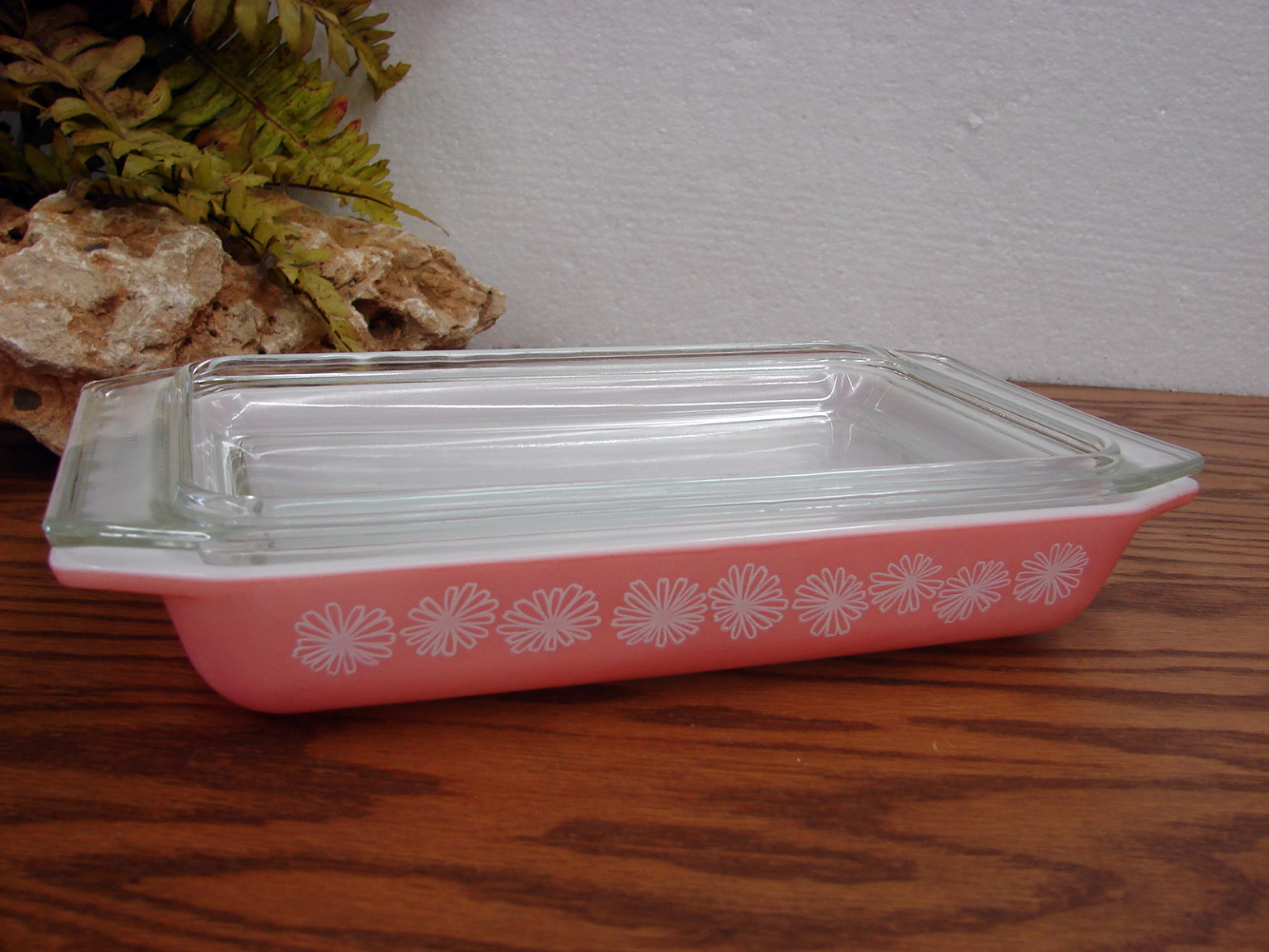 Glass Food Storage Container w/ Pink Lid, OK for Baking,Rectangular, 1 Qt