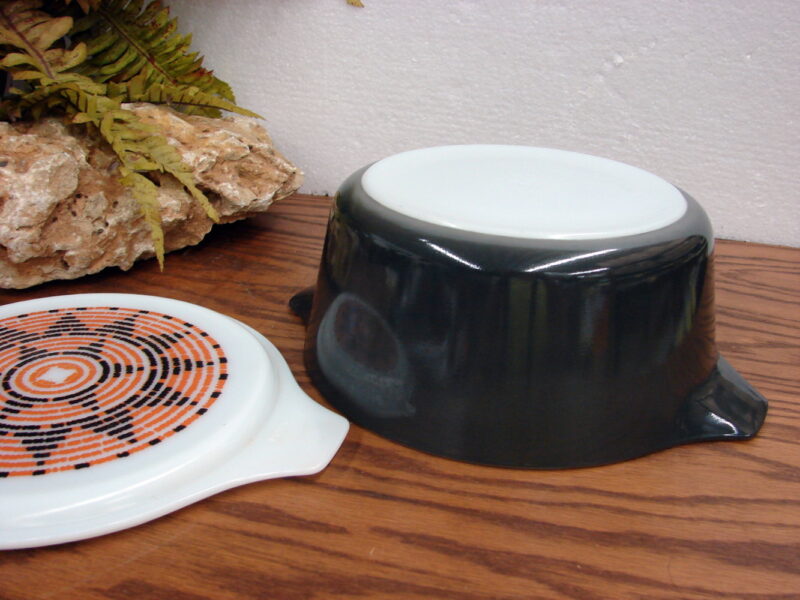 Vintage PYREX Pueblo 2 1/2 Quart 475 Cinderella Round Casserole w/ Lid, Moose-R-Us.Com Antiques Collectibles Log Cabin Decor