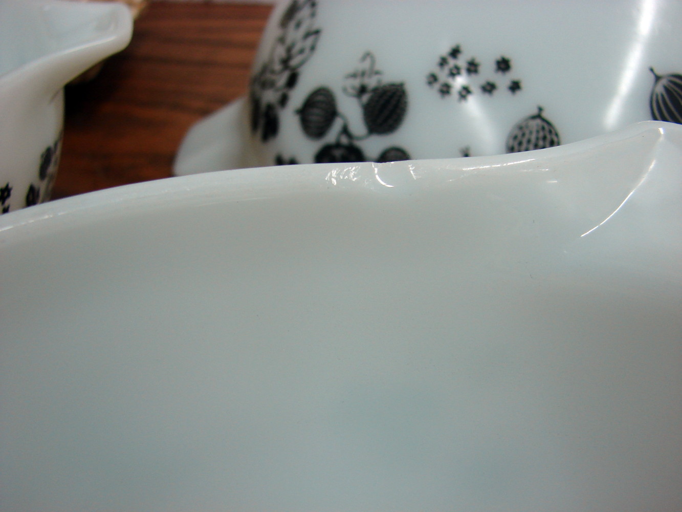 Set/3 Vintage PYREX Gooseberry Black and White Cinderella Nesting Mixing Bowl Set - Image 2