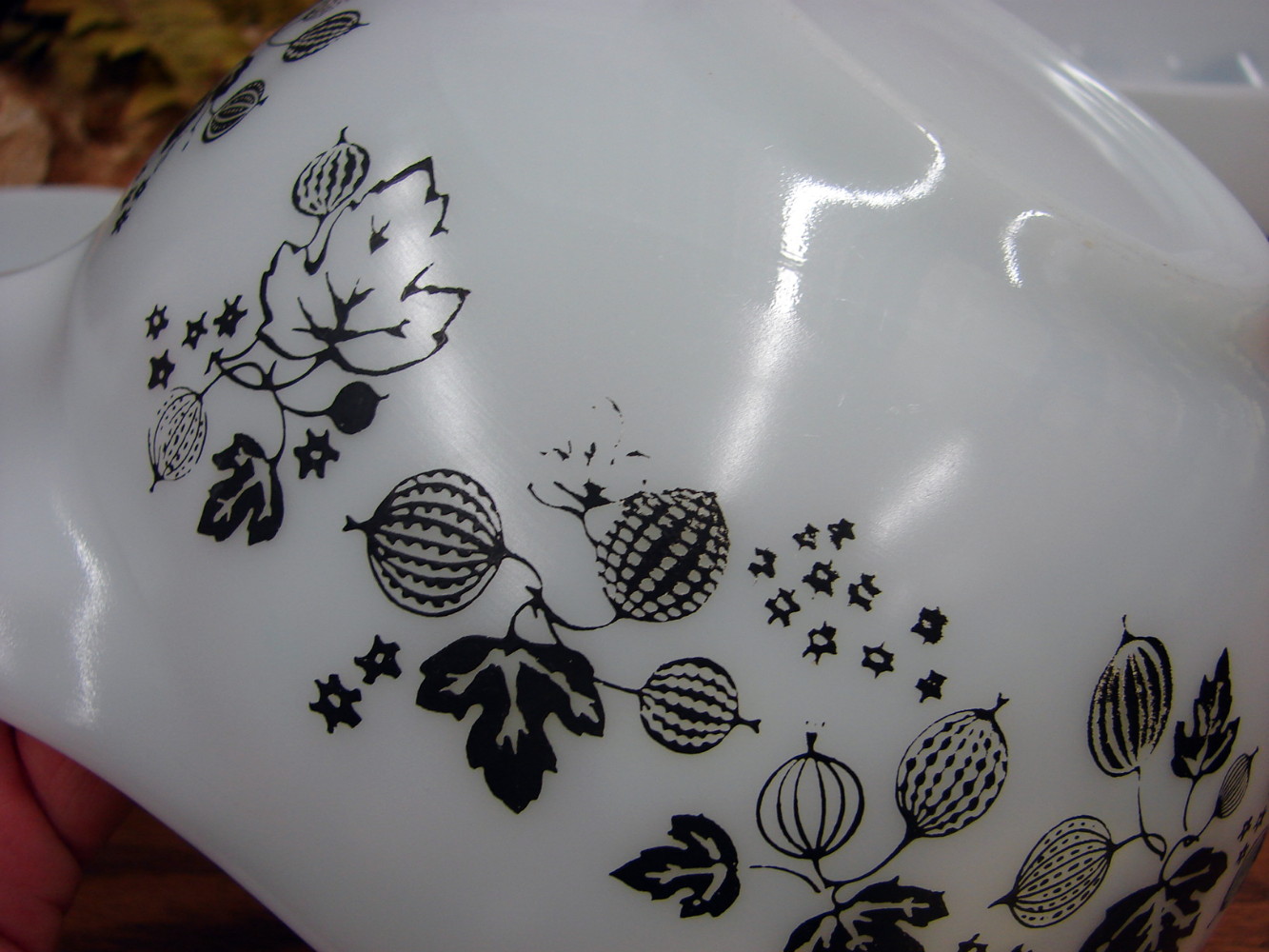 Set/3 Vintage PYREX Gooseberry Black and White Cinderella Nesting Mixing Bowl Set - Image 6