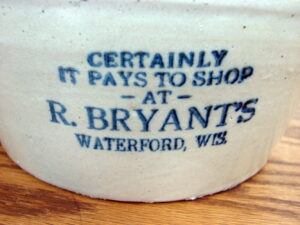 Vintage Red Wing Advertising Stoneware Bean Pot w/ Lid Ads WI IA