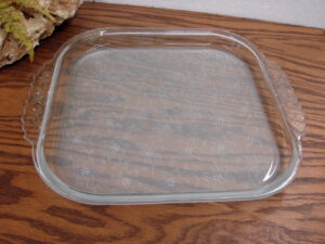 Retired Princess House Fantasia Raised Relief Frosted Crystal Poinsettia #536 Bake Serve Square Platter