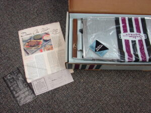 Brand New in Box Vintage MCM Electric Hostess Warming Tray Salton H-130