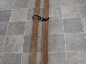 Vintage Unmarked Simple Pine Wood Snow Skis Antique Ski Lodge Decor