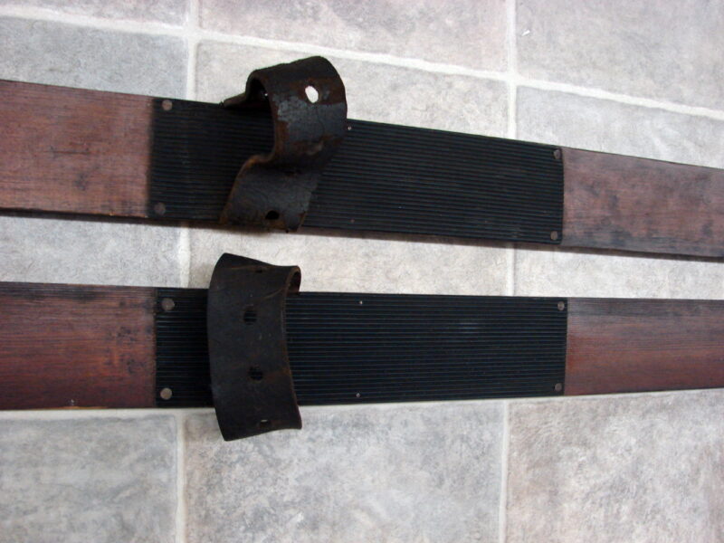 Vintage Primitive Super Long Wood Snow Skis Original Basic Bindings Cabin Decor, Moose-R-Us.Com Log Cabin Decor