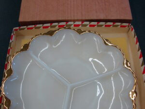Vintage Anchor Hocking USA Vegetable Harvest Milk Glass Kitchenware Cookware, Moose-R-Us.Com Log Cabin Decor