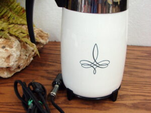 Vintage Corning Ware Black Trefoil Electric Coffee Percolator 10 Cup CorningWare