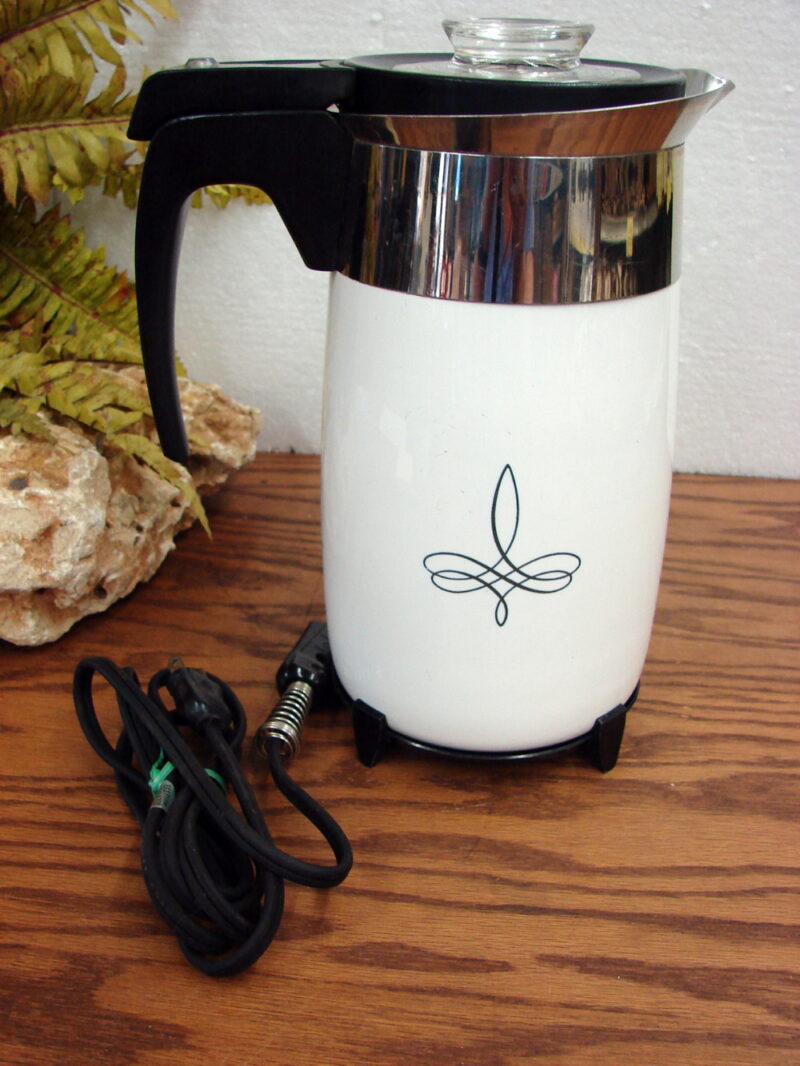 Vintage Corning Ware Black Trefoil Electric Coffee Percolator 10 Cup CorningWare, Moose-R-Us.Com Log Cabin Decor