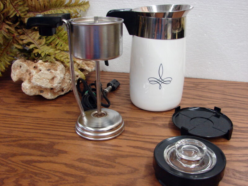 Vintage Corning Ware Black Trefoil Electric Coffee Percolator 10 Cup CorningWare, Moose-R-Us.Com Log Cabin Decor
