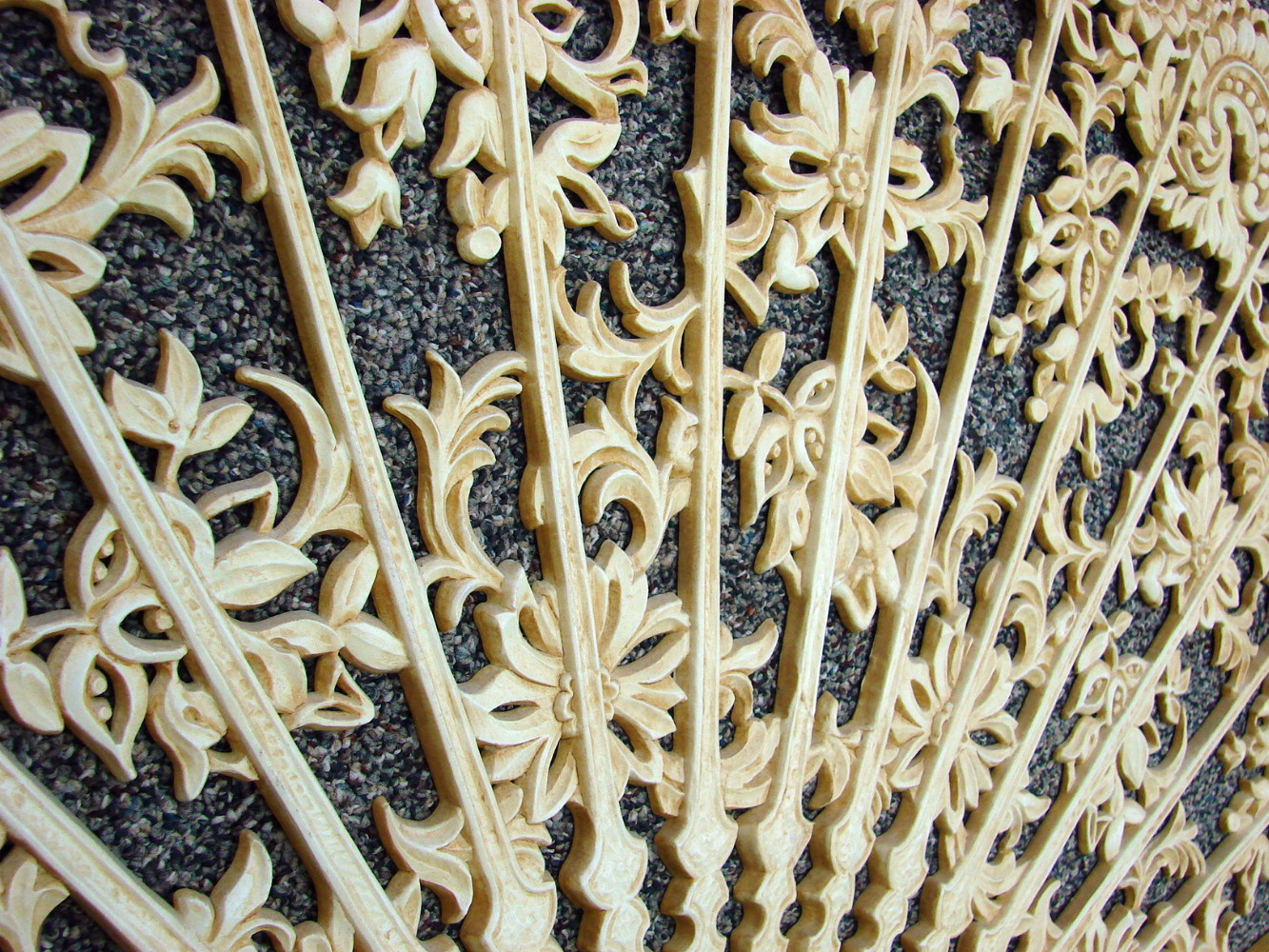 Vintage Burwood Products 3-D Wall Hanging Ivory Tan Fan 4402 Hollywood Ornate - Image 2