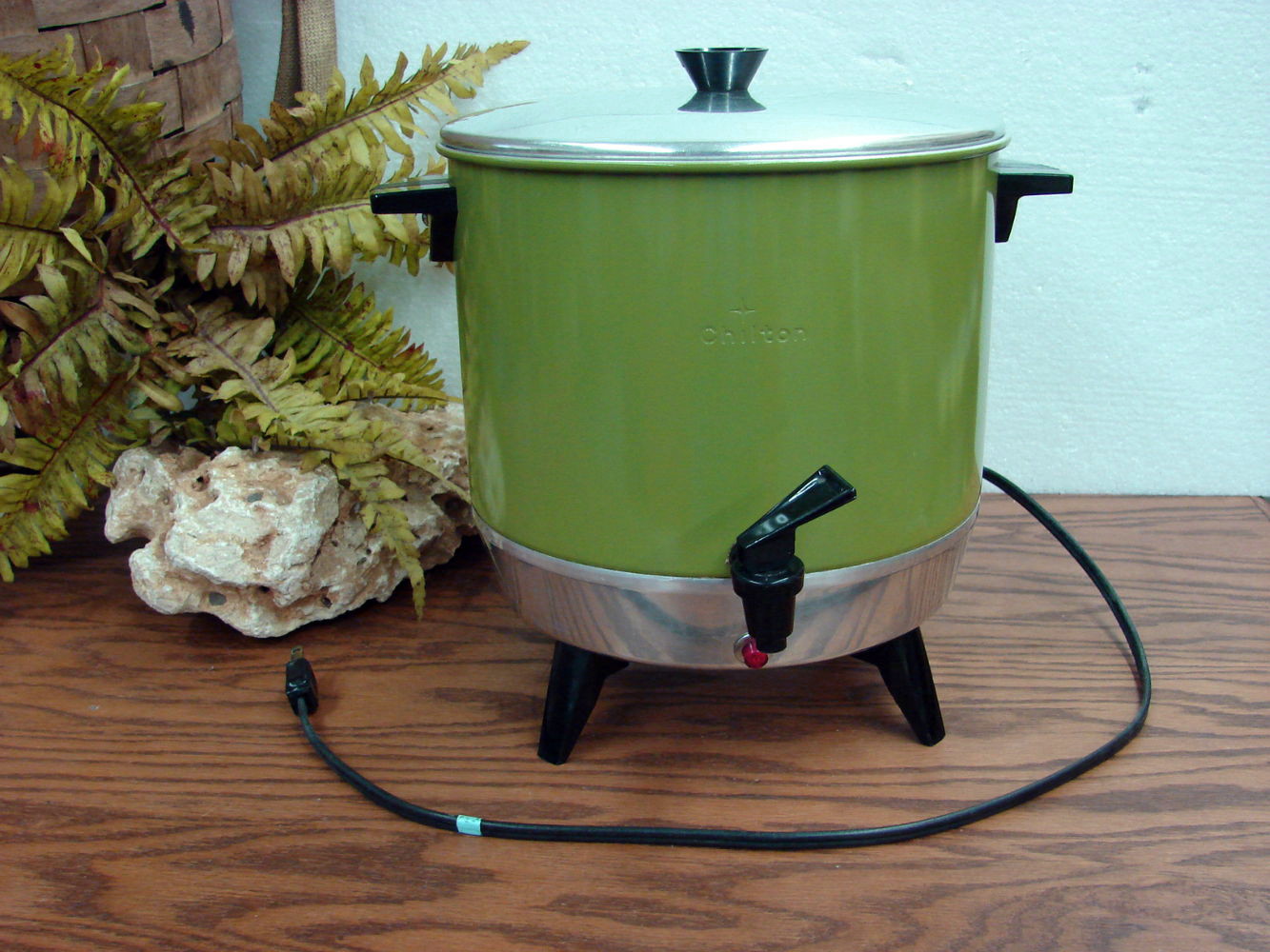 Vintage MIRRO-MATIC 10-35 Cup Automatic Electric Coffee Percolator Large  Potluck -  Log Cabin Decor