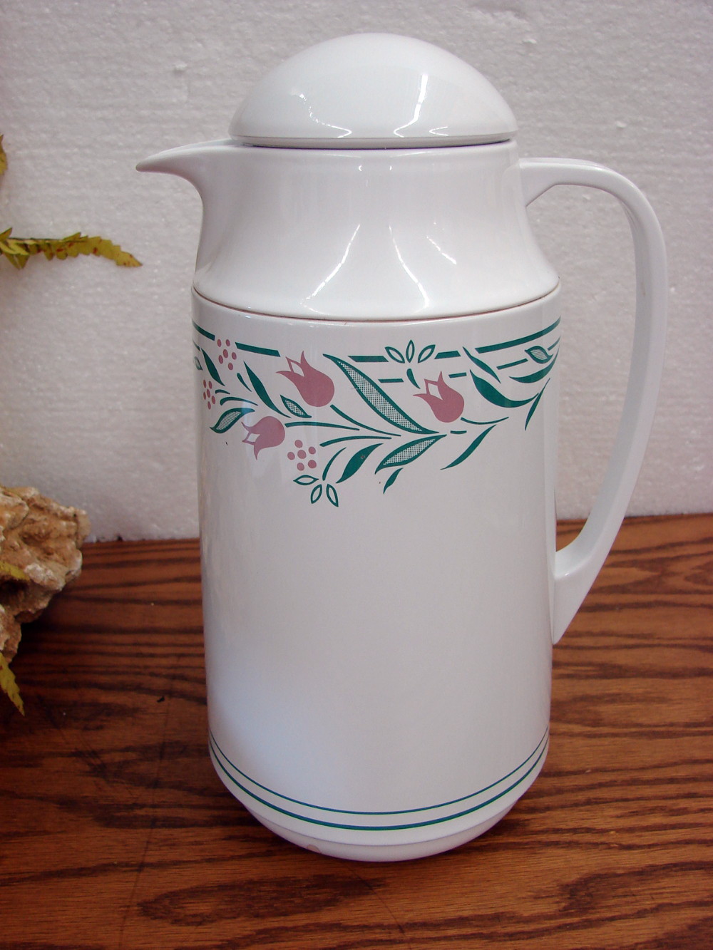 Corning Ware Rosemarie Pink Tulip Corelle Insulated Serving Carafe