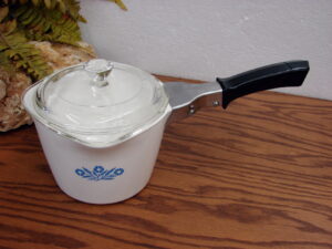 Corning Ware Blue Cornflower Complete P-55 1 Qt Spout Sauce Maker w/ PYREX Lid and Handle