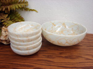 Vintage Hazel Atlas Spaghetti Drizzle Butterscotch Serving Bowl Individual Bowls