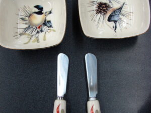 4 pc Lenox China Winter Greetings Backyard Birds Dip Bowls w/ Spreaders